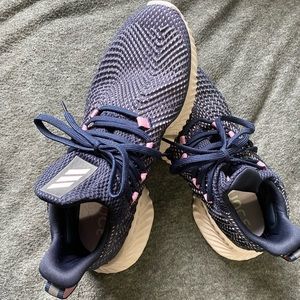 Adidas AlphaBounce Instinct